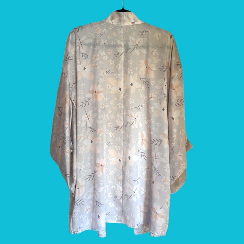 VICTORIA’S SECRET‎ Floral Satin Kimono Robe Size XS/S - Picture 3 of 11